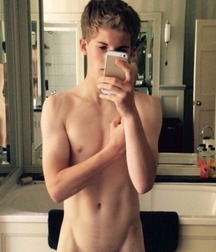 in front of the mirror 59eae7b74feca.jpg