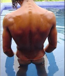 naked guys in the pool 59ecd5a20a9f5.jpg