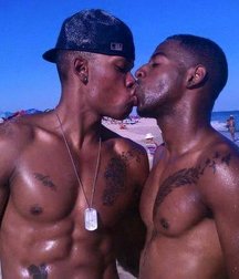 now i kiss you 59f0d6c13909a.jpg