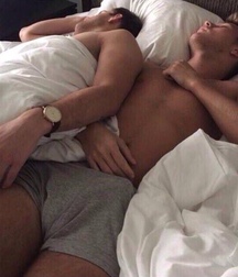 it's nice to sleep with a friend 59f7a7fd1e1ba.jpg