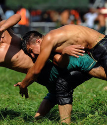 Turkish wrestlers 59fb927615d2c.jpg