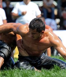 Turkish wrestlers 59fb92784e7fe.jpg
