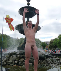 naturally naked guys 59ff539f75005.jpg