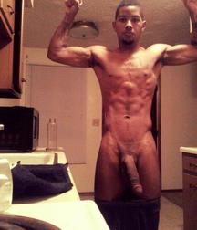 the boys show their muscles 5a00d4d882af0.jpg