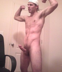the boys show their muscles 5a00d4dfbf483.jpg