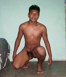 bare black guys crouched 5a01e091f33e2.jpg