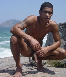 bare black guys crouched 5a01e0995b8b7.jpg