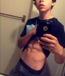 selfies no nude 5a01e133d5417.jpg