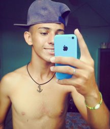 selfies no nude 5a01e1407bb37.jpg