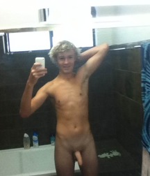 guys take pictures (naked)