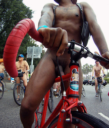 naked bikers 5a033f18cf55a.jpg