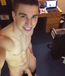 guys with their computer 5a060db52b661.jpg