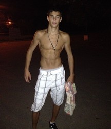 beautiful guys 5a060e008c4a8.jpg