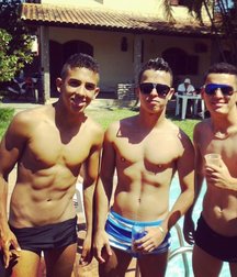 guys from South American favelas 5a073cc3b39c2.jpg