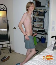 now I take off my underwear 5a0c8b5c019fa.jpg
