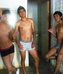 I love the guys in their underwear 5a1462045fd8c.jpg