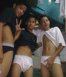 I love the guys in their underwear 5a14620d65486.jpg