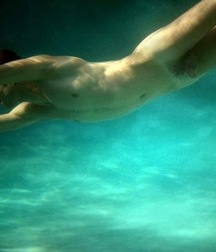 underwater guys 5a16fa59eeeb0.jpg