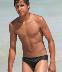 speedo boys 5a2424dfba9ac.jpg