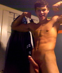 look at my muscles 5a2b95b8f02ee.jpg