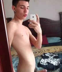 selfies boys 5a2d96bc4a796.jpg