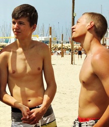 beautiful straight guys 5a31546fa8c7a.jpg