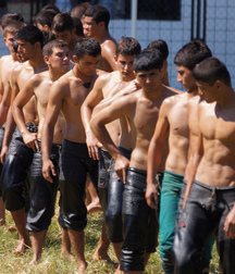 the traditional Turkish wrestler 5a32dc9454a9c.jpg