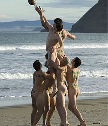 play naked rugby 5a384c223d89e.jpg