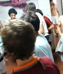 interesting moments in the locker rooms 5a409b75c6e19.jpg