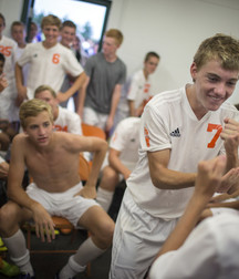 interesting moments in the locker rooms 5a409b7b35d65.jpg