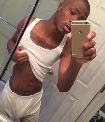 in front of the mirror 5a409bb8e7bd9.jpg