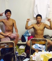have fun among males 5a42b14972fa7.jpg