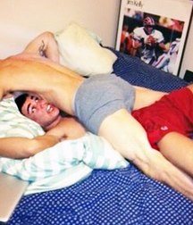 have fun among males 5a42b16bb7e65.jpg
