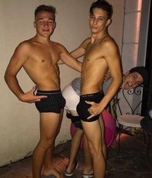 have fun among males 5a42b16fe0069.jpg