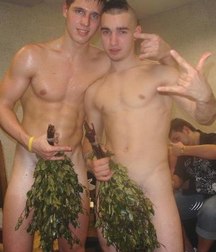 boys in sauna 5a449a171347d.jpg