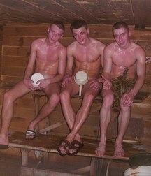 boys in sauna 5a449a1d16a3f.jpg