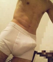 erection in underwear 5a449b3ab6a56.jpg
