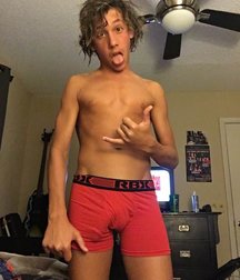 erection in underwear 5a449b4e90c99.jpg