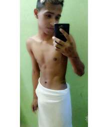 take a picture with a towel 5a5394f4e8314.jpg