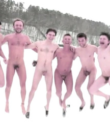 naked in the snow 5a5395cc17da1.jpg