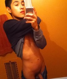 selfies boys 5a566f30830ea.jpg