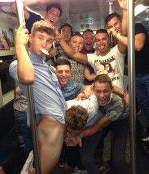 guys having fun with each other 5a5b126def770.jpg
