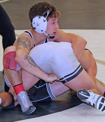 wrestling 5a651de4e7bb3.jpg