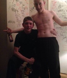 two friends 5a679b27194e8.jpg