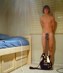 naked but not too much 5a6edaf97f4f6.jpg