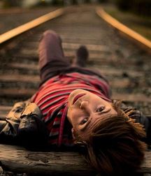 on the train tracks 5a74822b6eda1.jpg