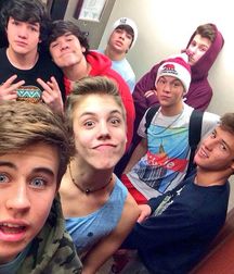 the group photo of the boys 5a797483d34e4.jpg