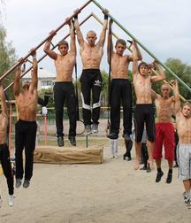 demonstration of great strength 5a7bfc8eb32d6.jpg