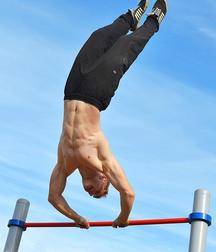 demonstration of great strength 5a7bfc9101e8b.jpg
