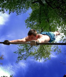 demonstration of great strength 5a7bfcac6a772.jpg